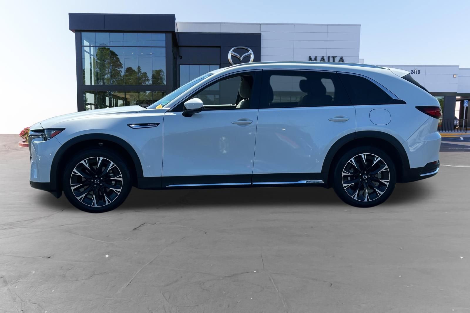 Used 2024 MAZDA CX-90 Plug-In Hybrid w/ Premium Pkg AWD/4WD image 6
