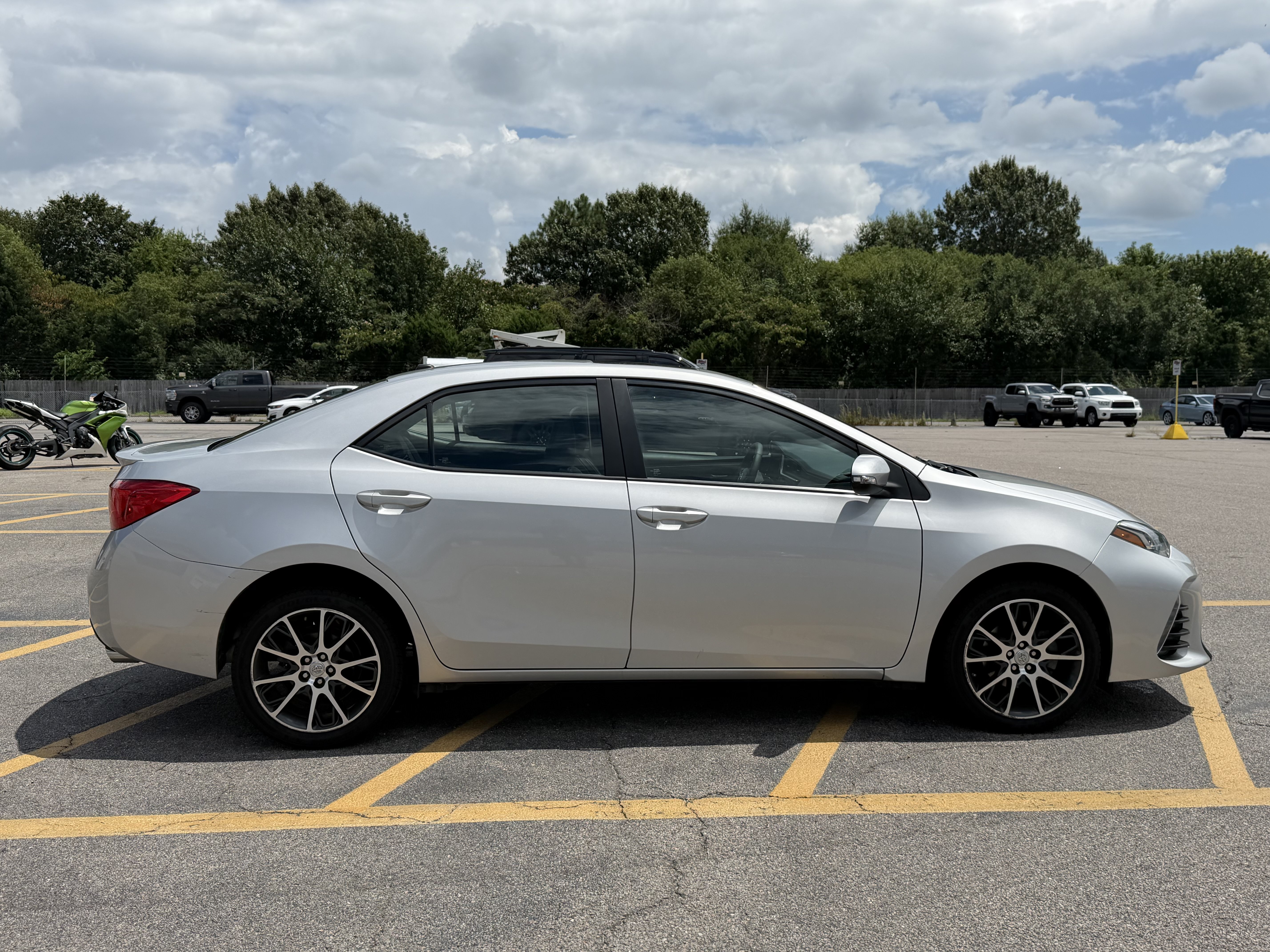 Used 2017 Toyota Corolla SE 50th Anniversary FWD image 4