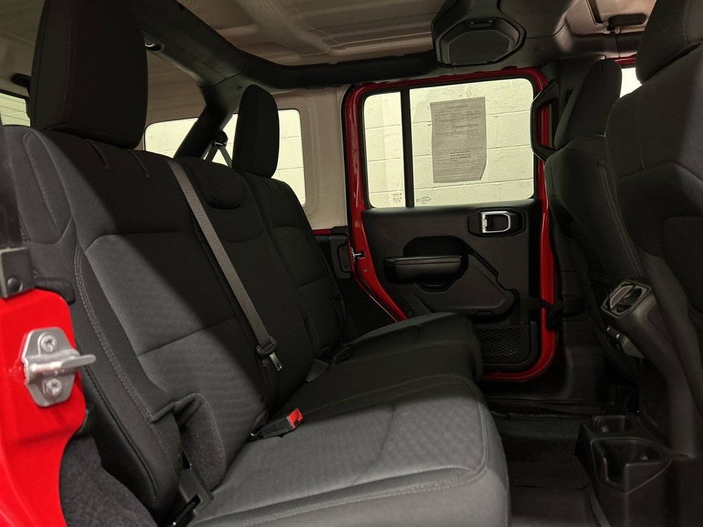 Used 2018 Jeep Wrangler Unlimited Sport S image 9