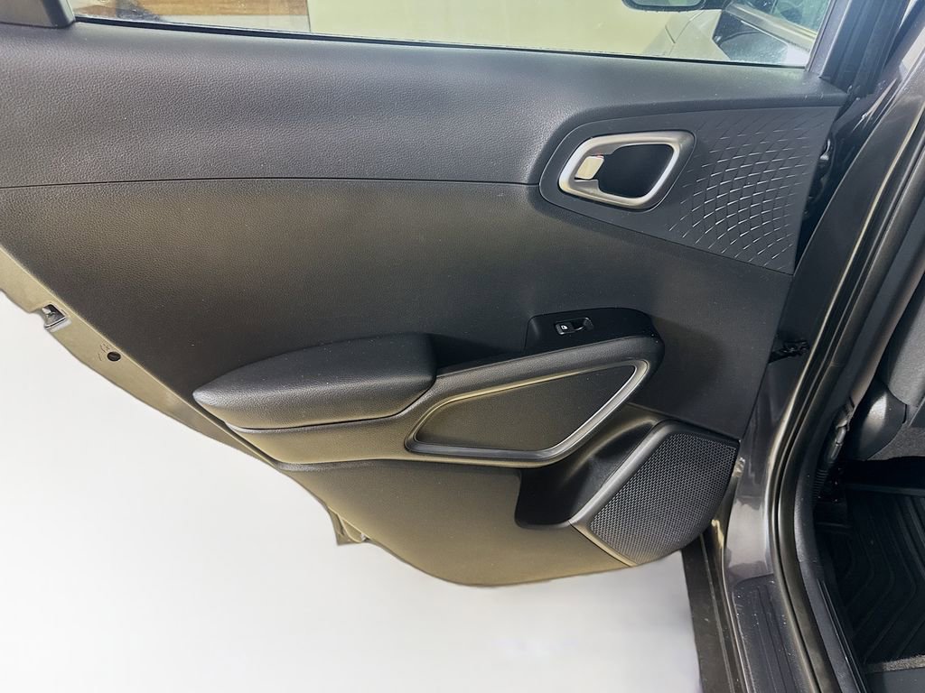 Used 2021 Kia Soul EX FWD image 22