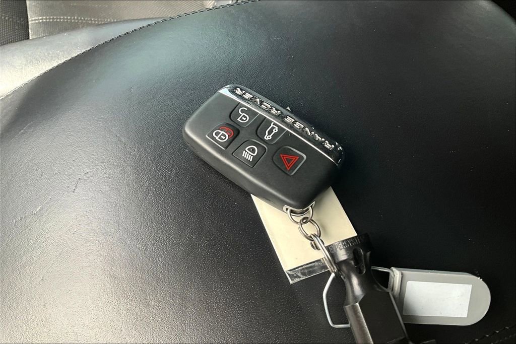 Used 2017 Land Rover Range Rover Supercharged image 10