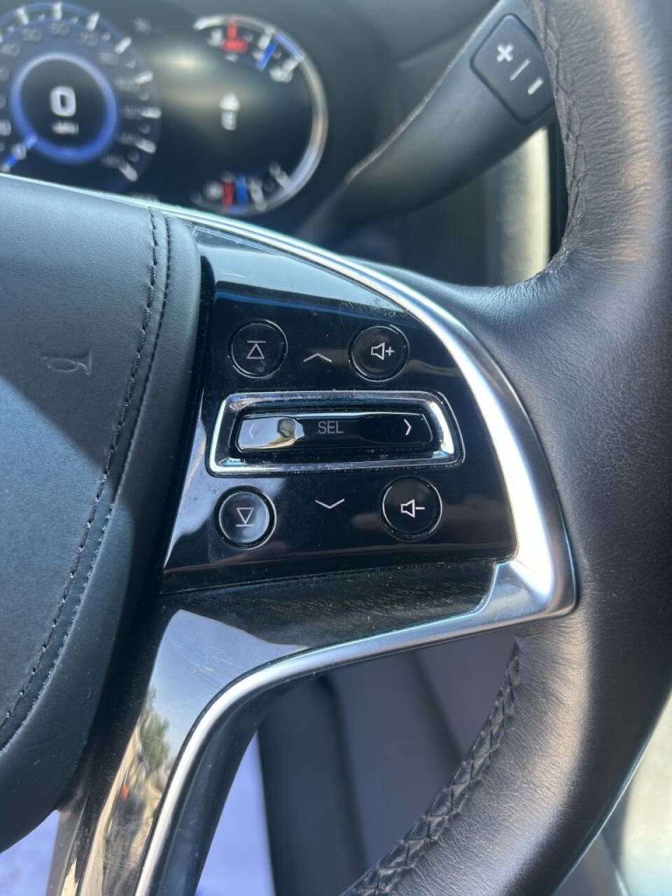 Used 2019 Cadillac Escalade Platinum image 21