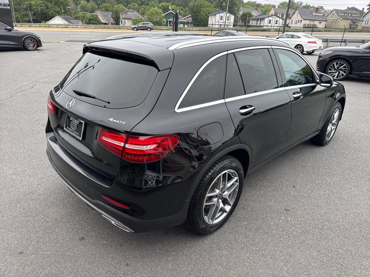 Used 2019 Mercedes-Benz GLC 300 4MATIC image 9