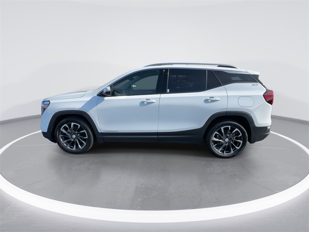 Used 2023 GMC Terrain SLT w/ Tech Package image 5