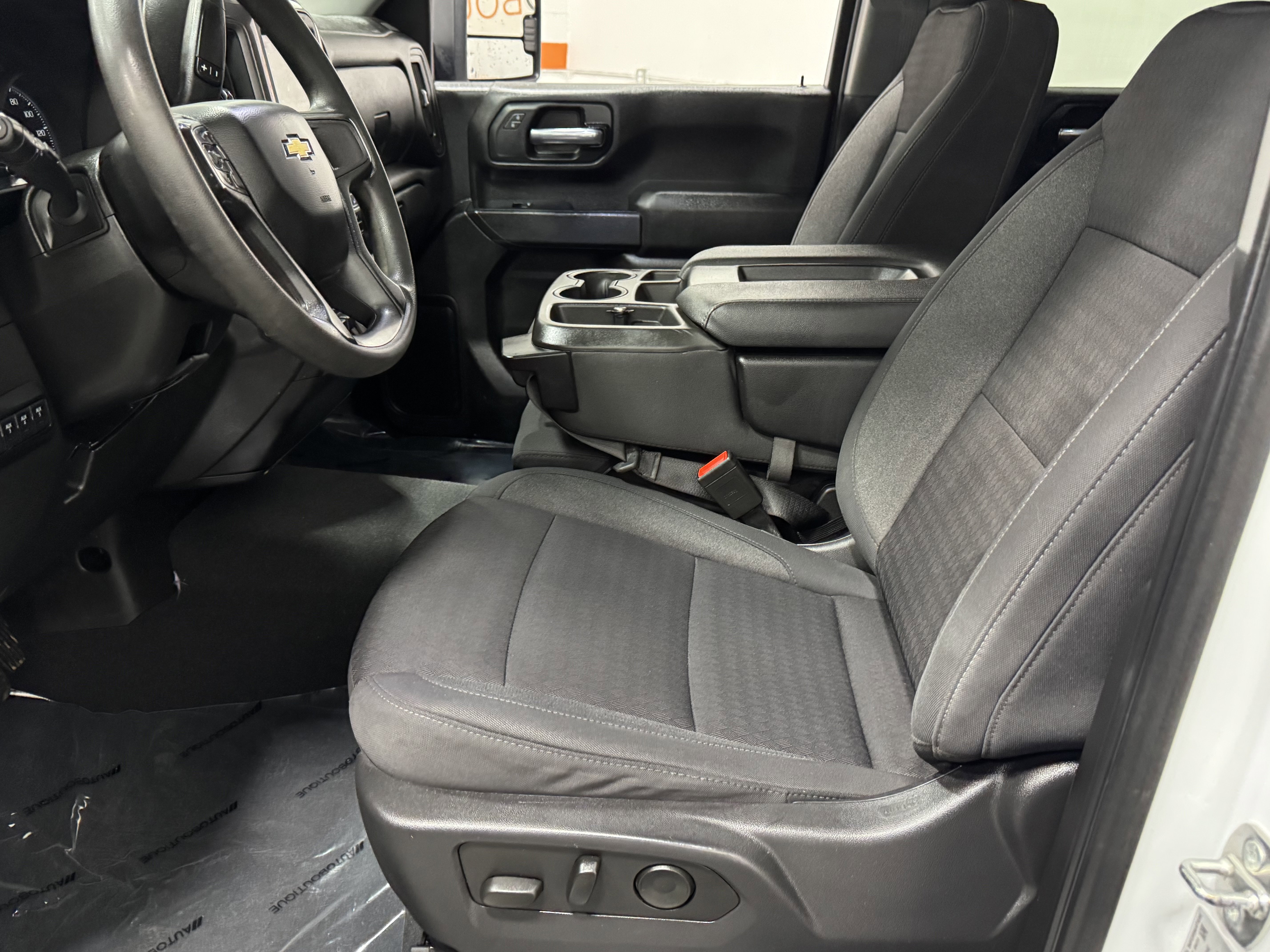 Used 2024 Chevrolet Silverado 2500 Custom w/ Custom Convenience Package image 24