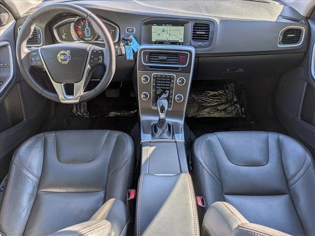 Used 2016 Volvo V60 T5 image 20