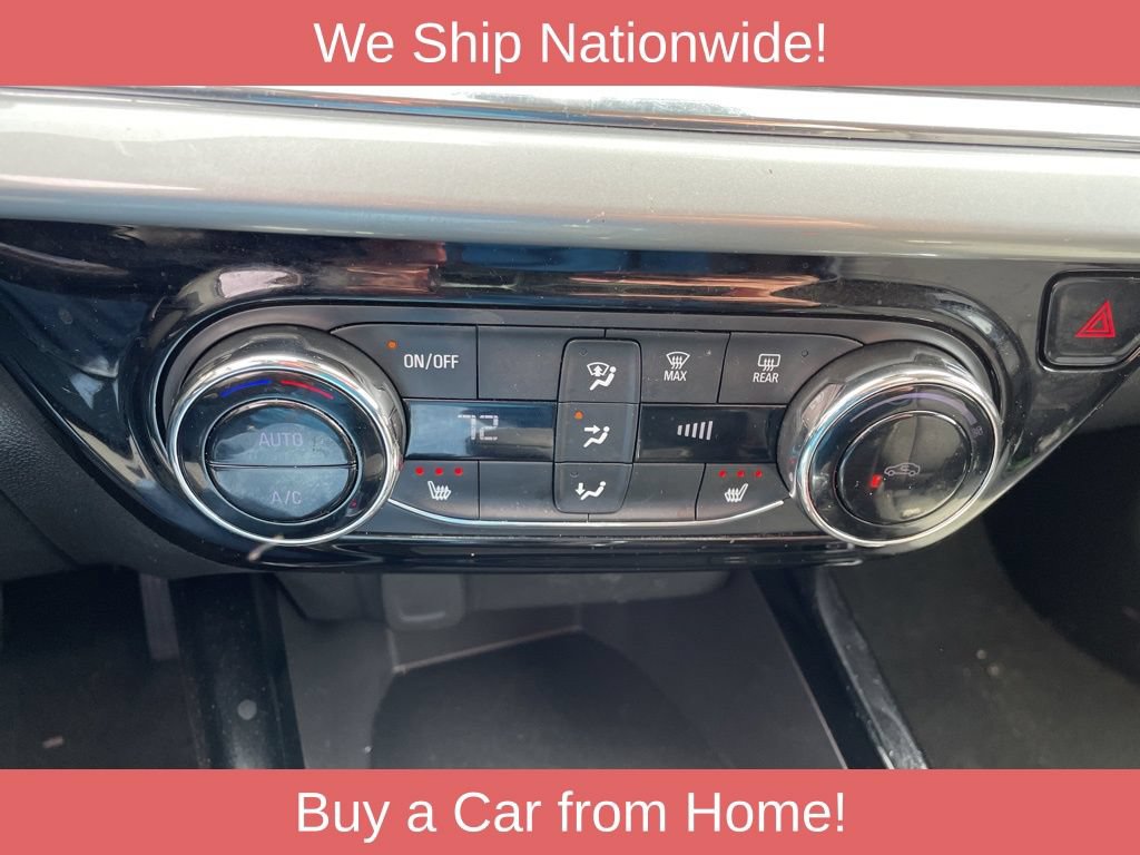 Used 2025 Chevrolet Trax LT w/ LT Convenience Package FWD image 21