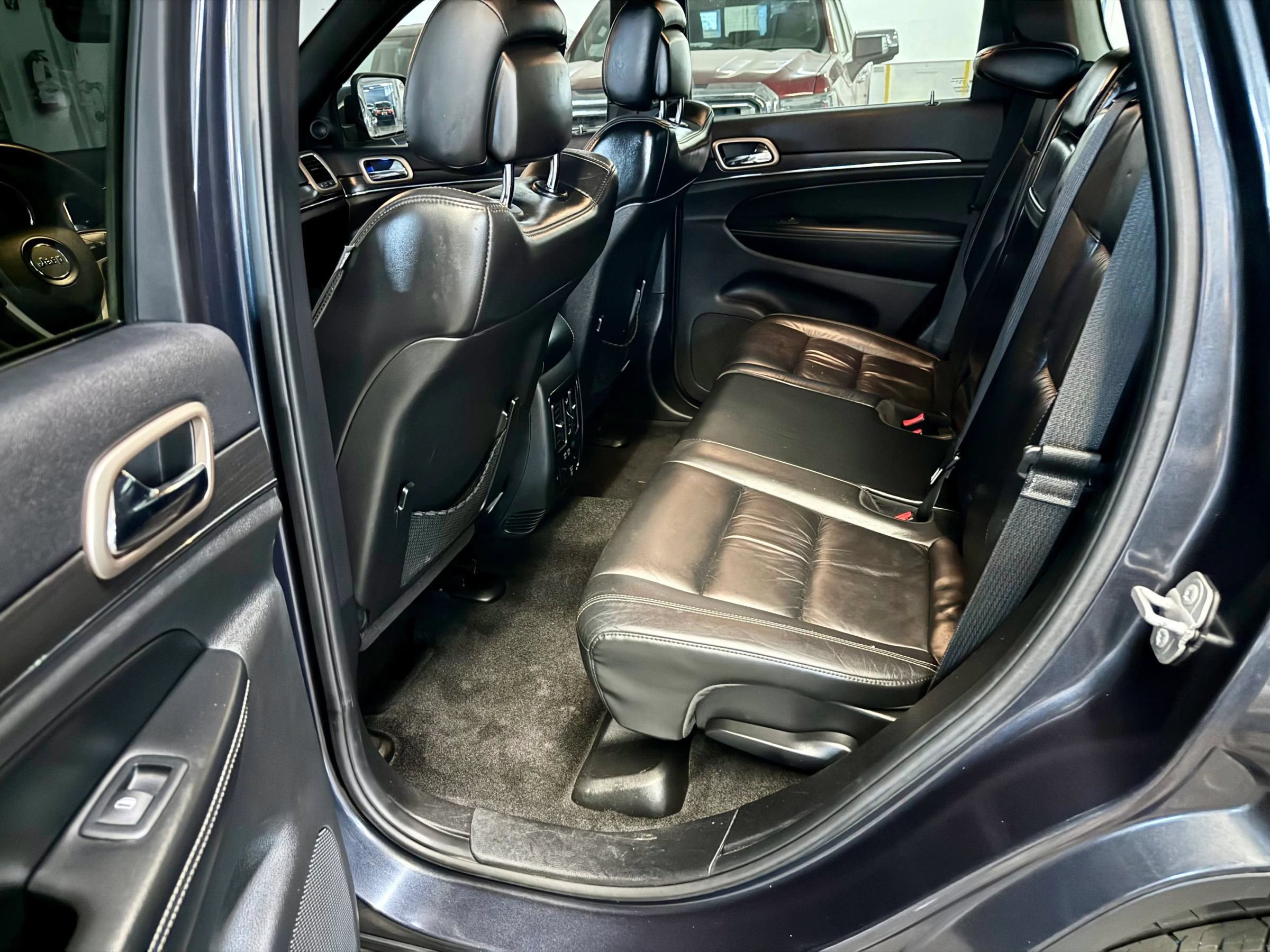 Used 2015 Jeep Grand Cherokee Limited RWD image 10