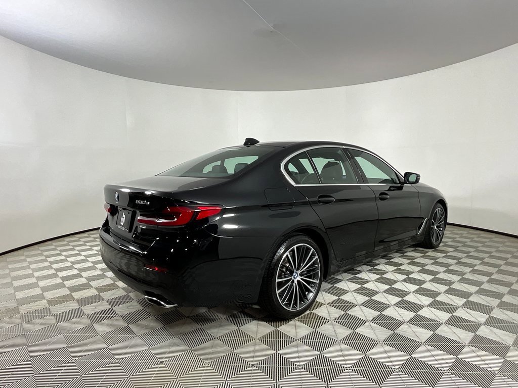Used 2023 BMW 530e image 4