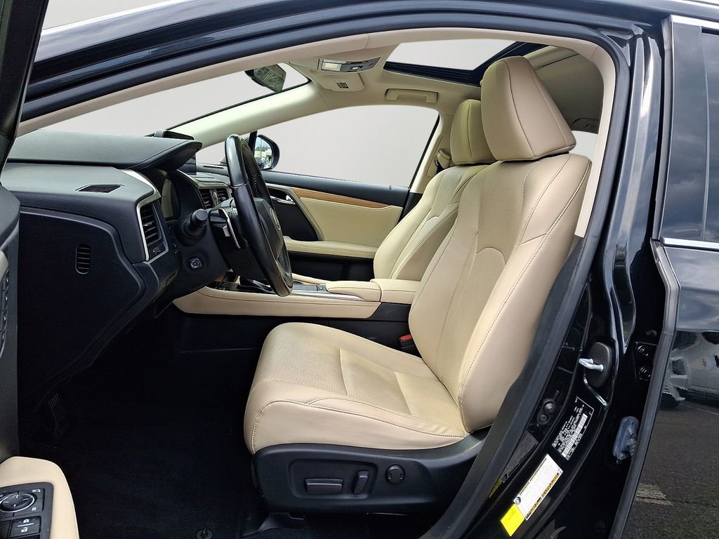 Used 2021 Lexus RX 350L Premium w/ Premium Package image 15