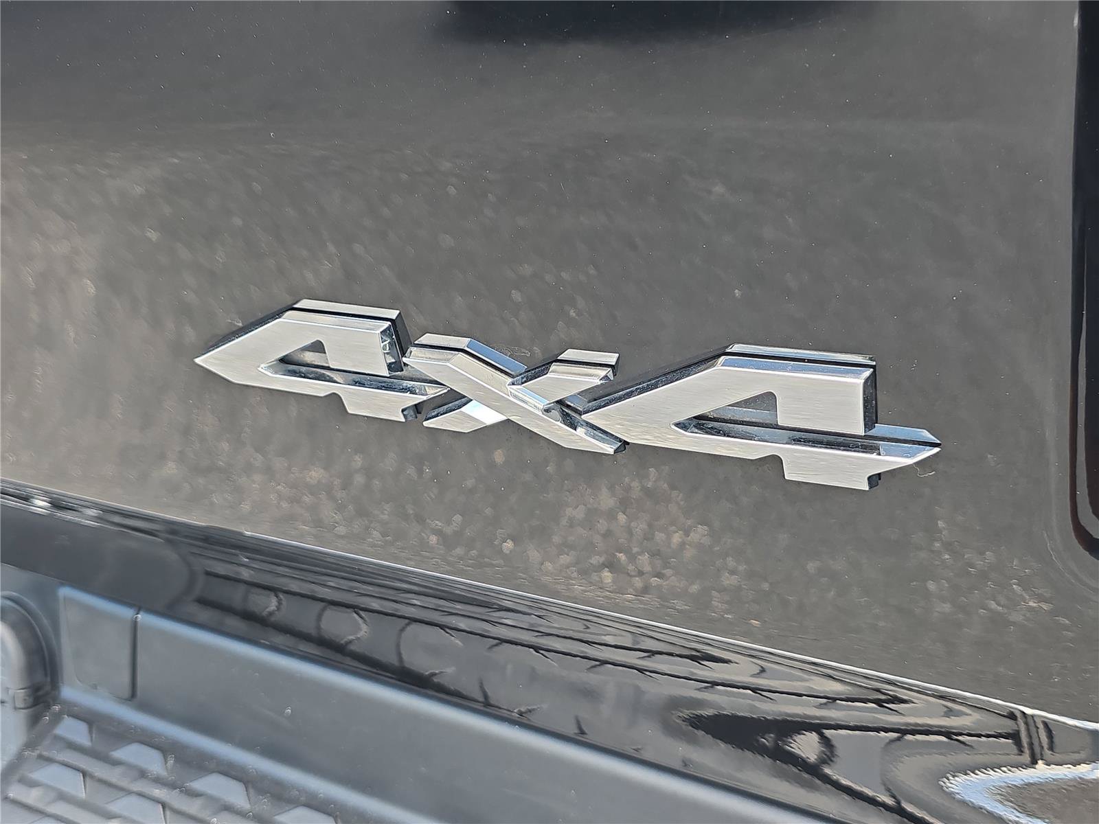 Used 2023 RAM 1500 Laramie AWD/4WD image 5