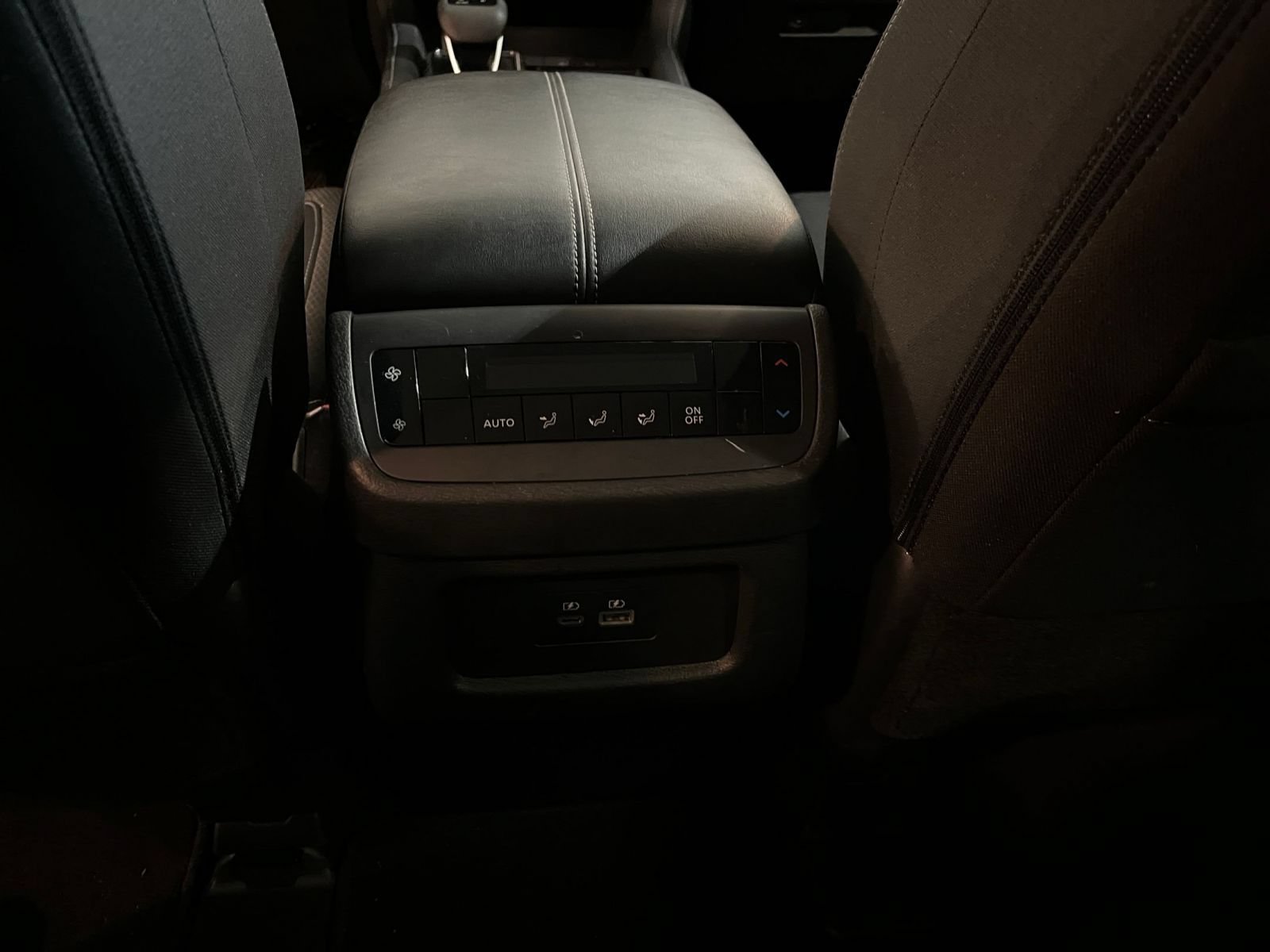 Used 2025 Nissan Pathfinder SV AWD/4WD image 24