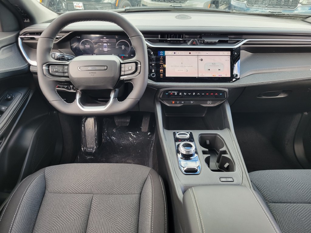 New 2027 Jeep Cherokee Laredo AWD/4WD image 4