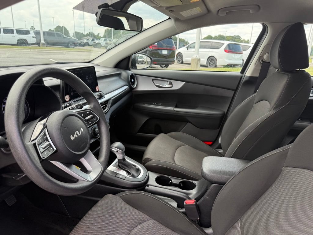Used 2024 Kia Forte LXS FWD image 4