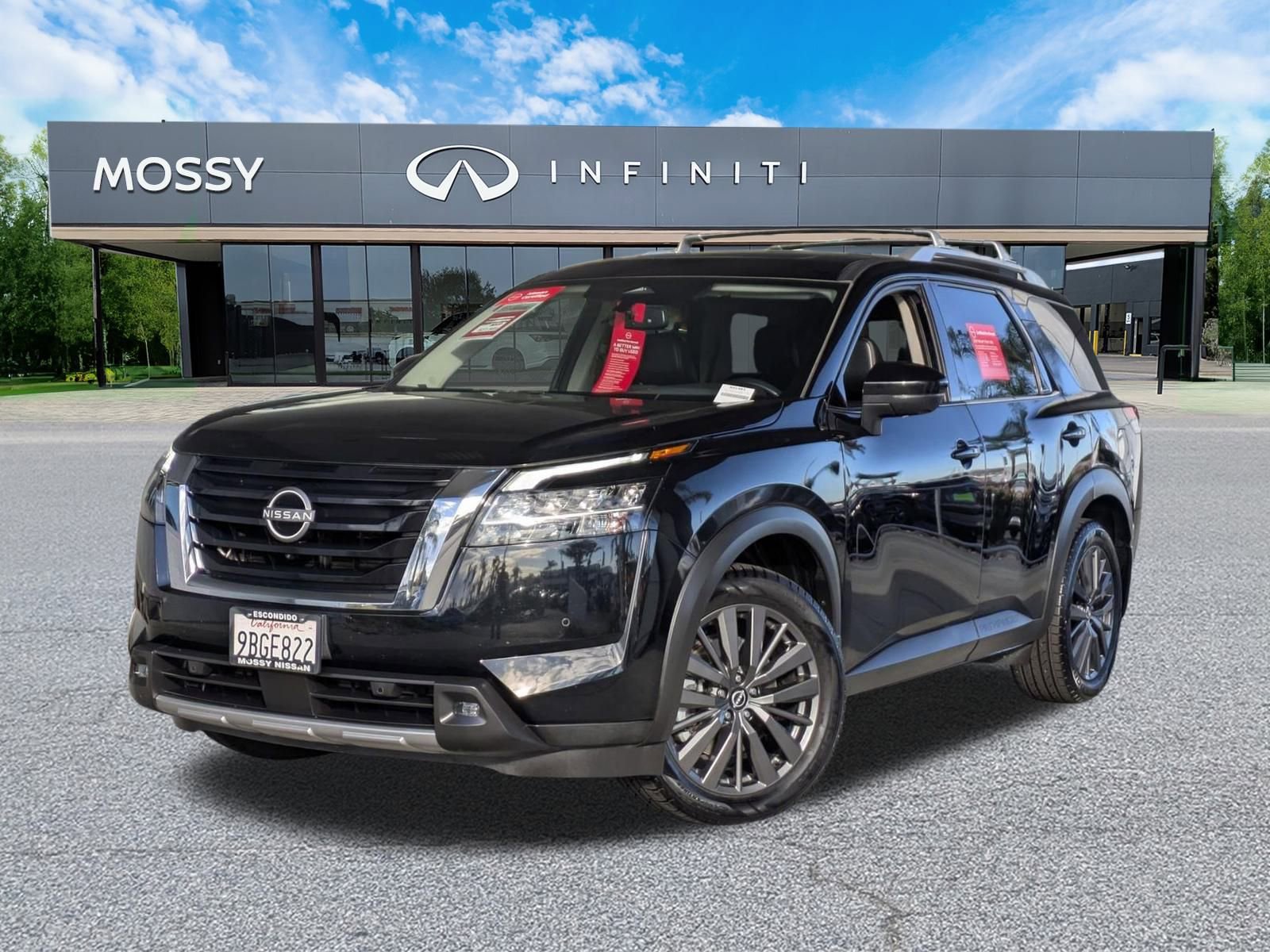 Certified 2022 Nissan Pathfinder SL w/ SL Premium Package