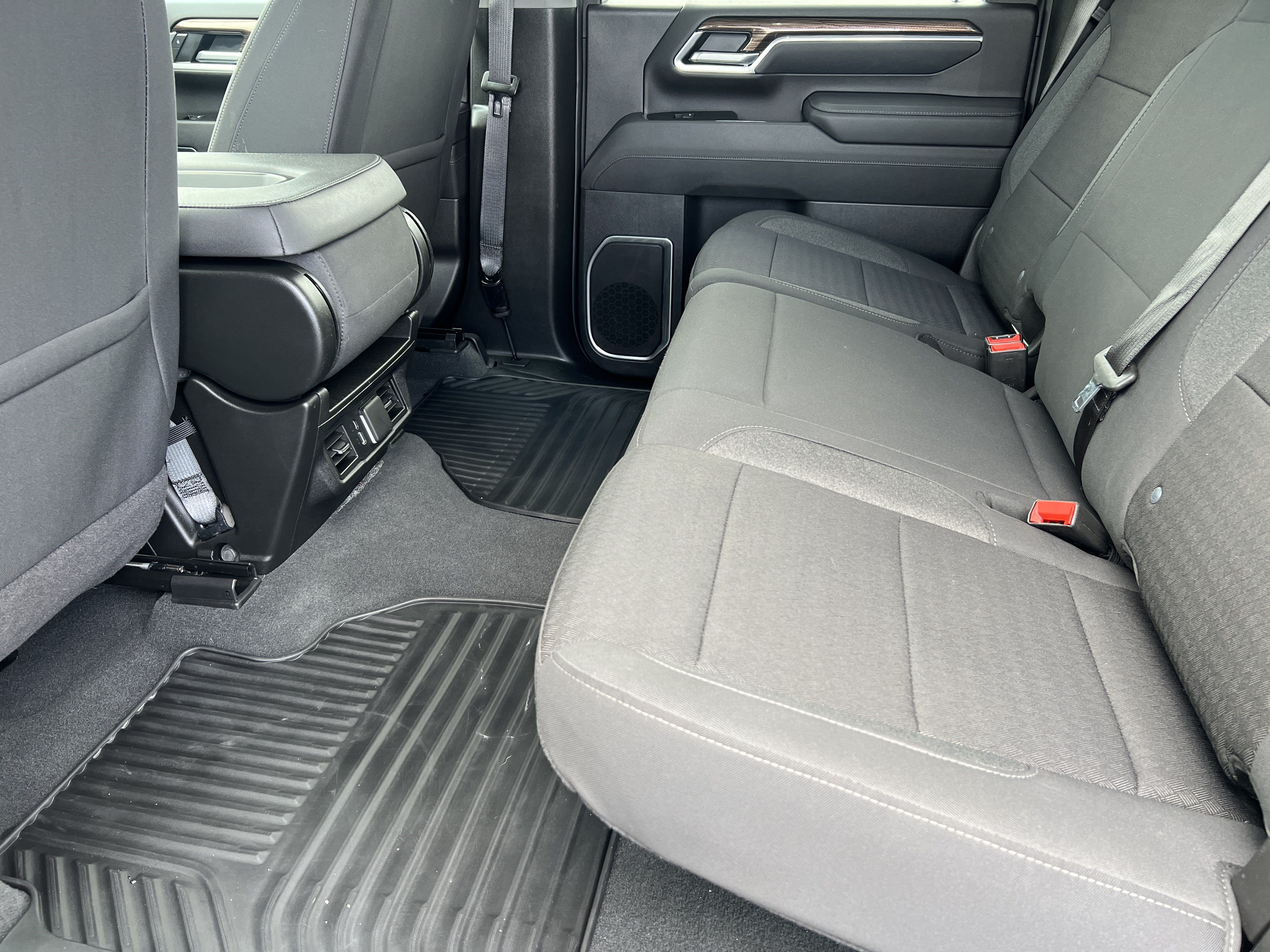 Used 2025 Chevrolet Silverado 2500 LT w/ Convenience Package AWD/4WD image 18