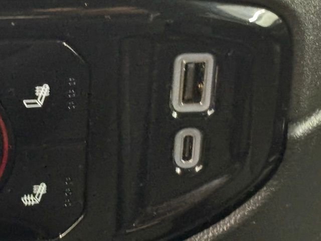 Used 2023 Chevrolet Silverado 1500 LT image 29