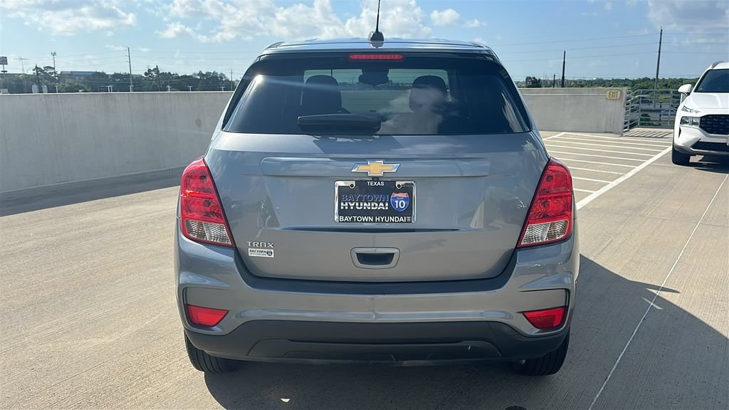 Used 2020 Chevrolet Trax LS w/ Tint and Cruise Package FWD image 11