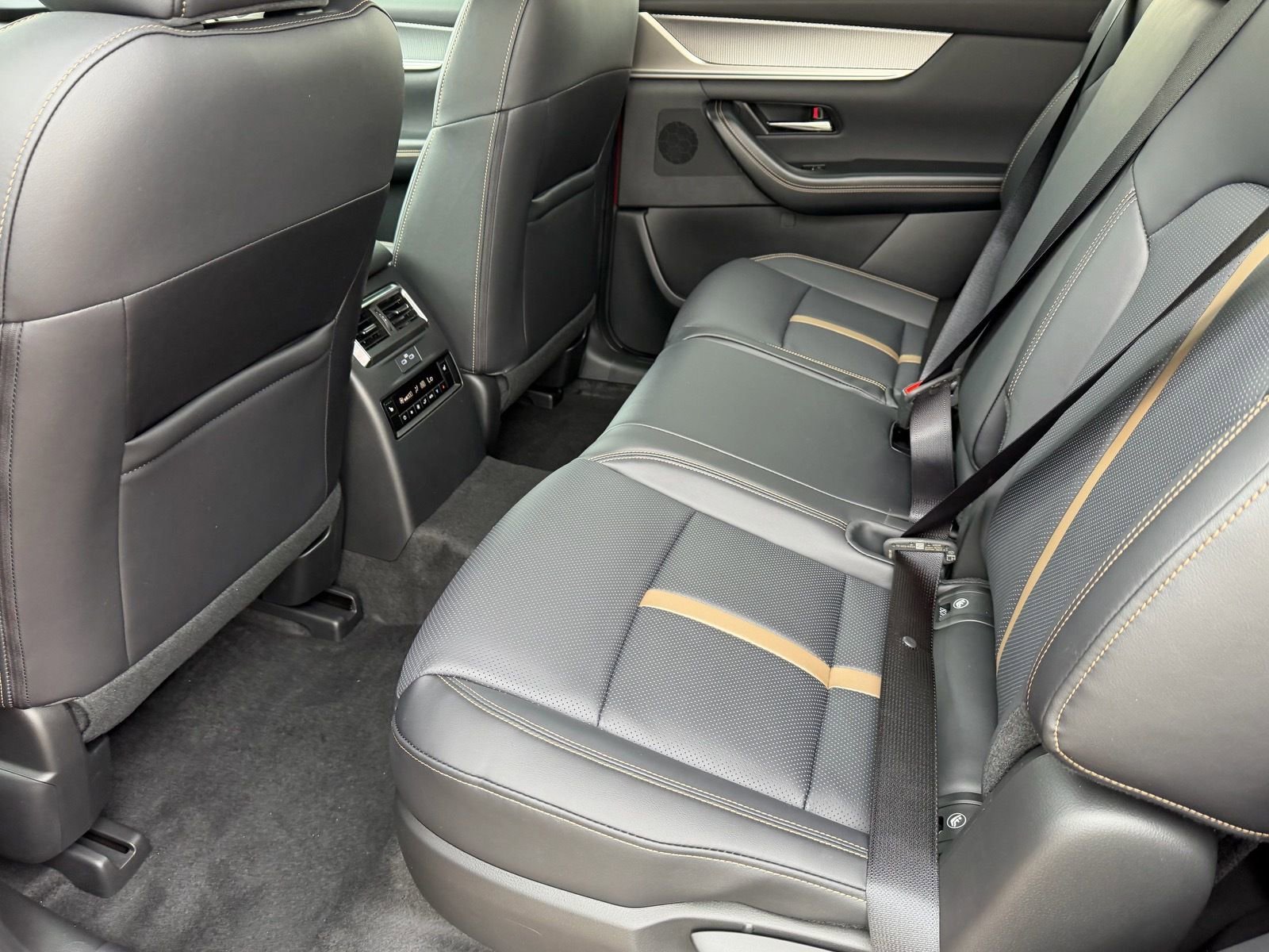 New 2026 MAZDA CX-70 3.3 Turbo w/ Premium Plus Pkg image 17