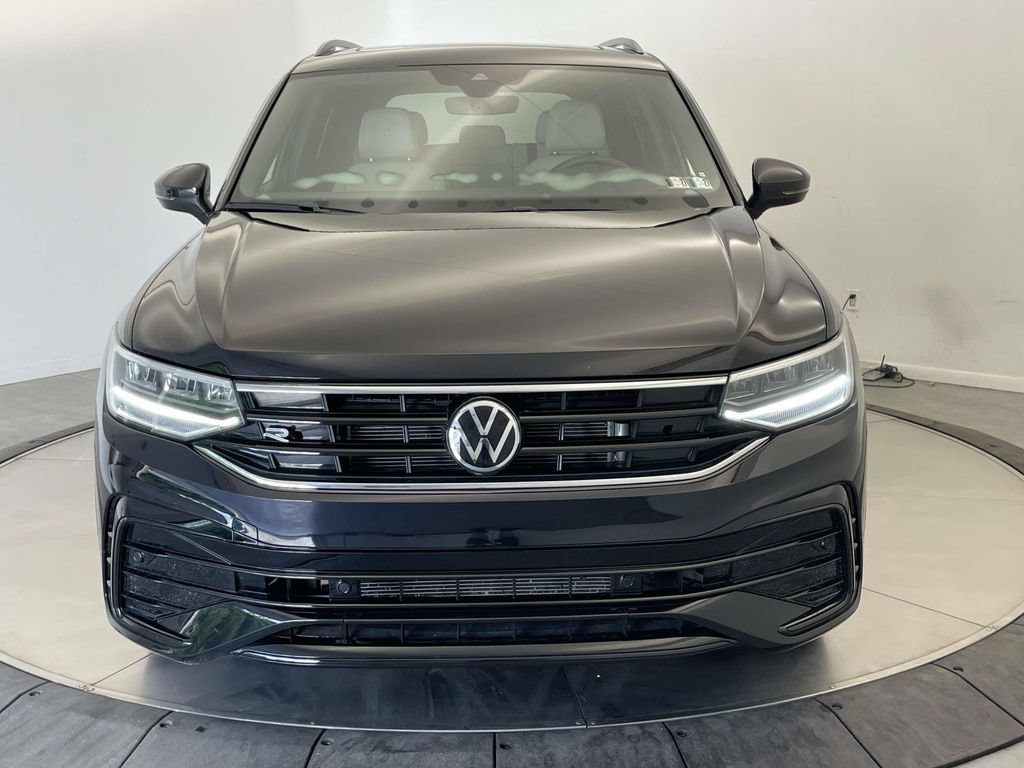 Used 2024 Volkswagen Tiguan SE R-Line AWD/4WD image 10