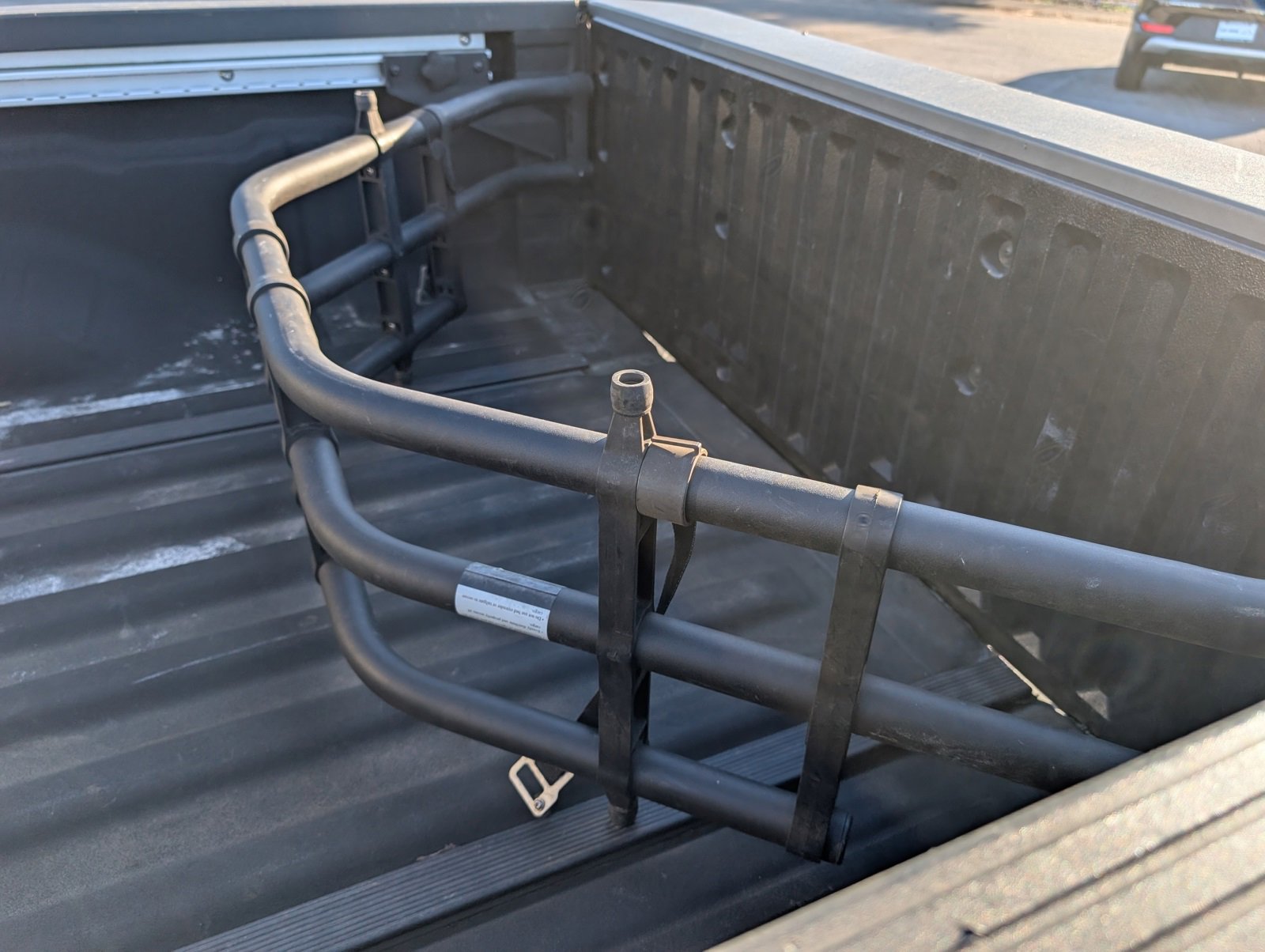 Used 2021 Nissan Frontier SV w/ Midnight Edition Floor Mats image 13