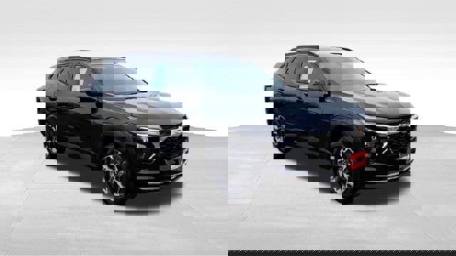 Used 2026 Chevrolet Trax LT w/ Driver Confidence Package image 2