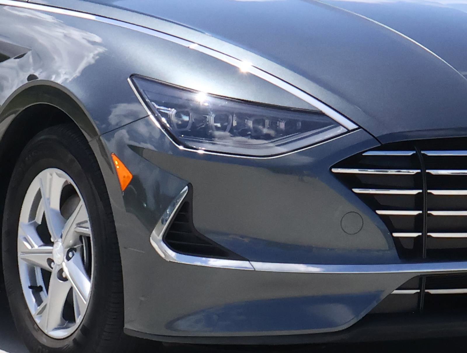 Used 2023 Hyundai Sonata SE w/ Preferred Accessory Package image 7