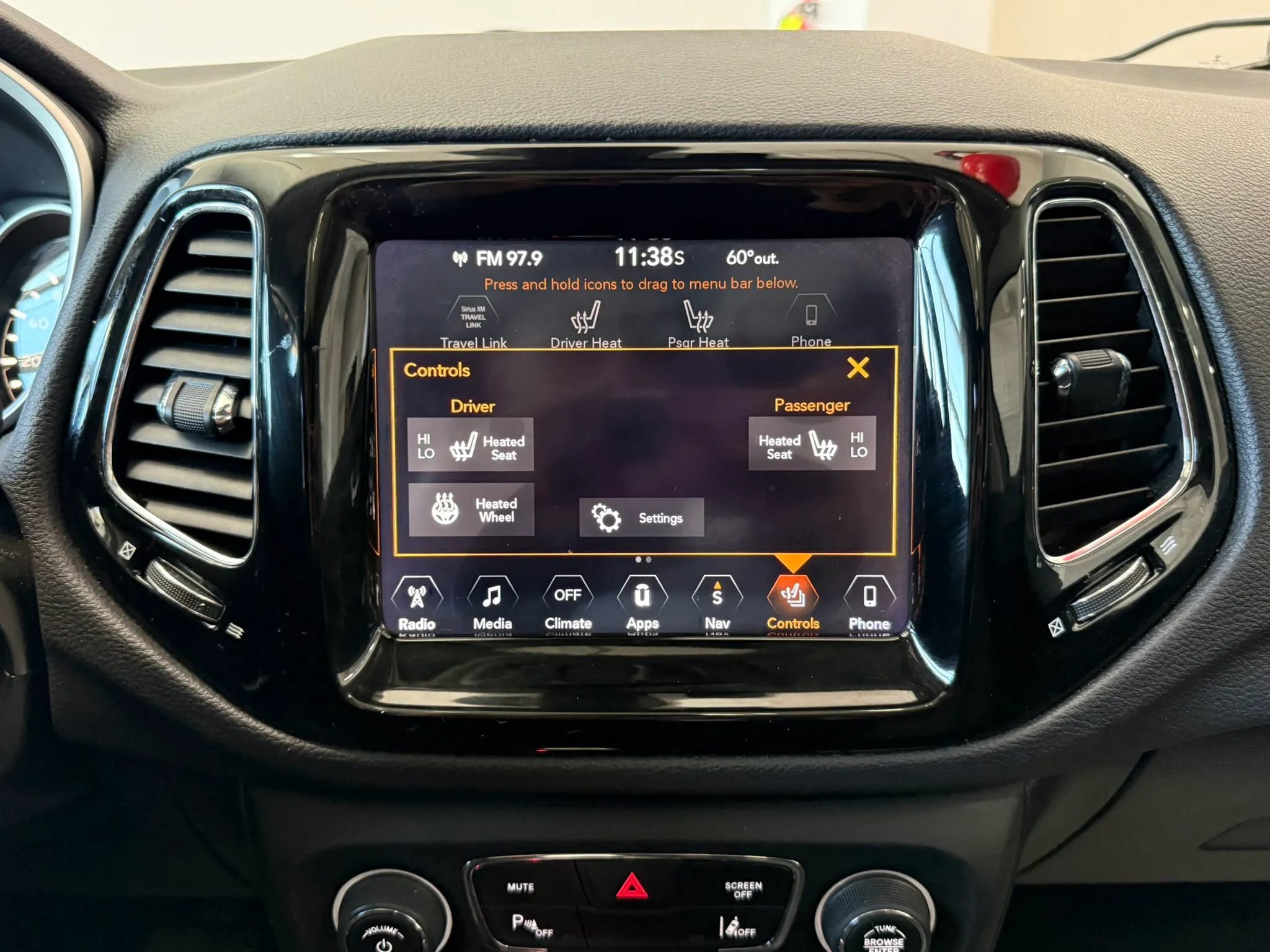 Used 2017 Jeep Compass Limited AWD/4WD image 17