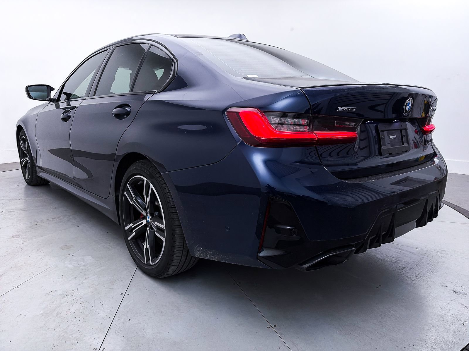 Used 2023 BMW M340i xDrive image 16