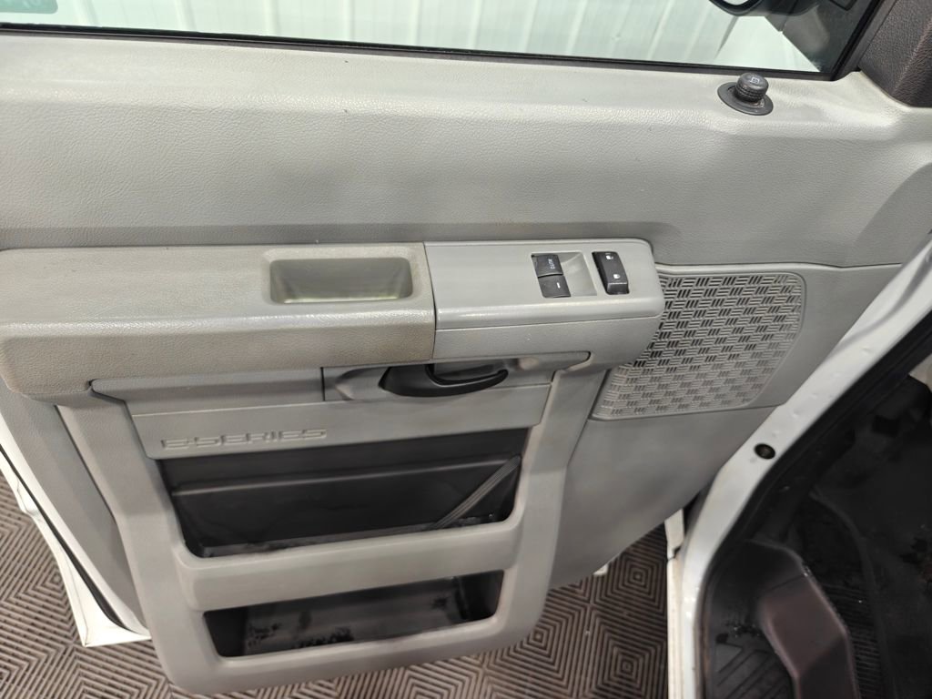 Used 2011 Ford E-250 and Econoline 250 w/ PWR Group image 29