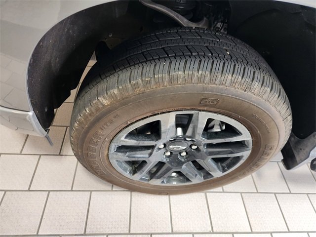 Used 2025 Chevrolet Silverado 1500 Custom RWD image 8