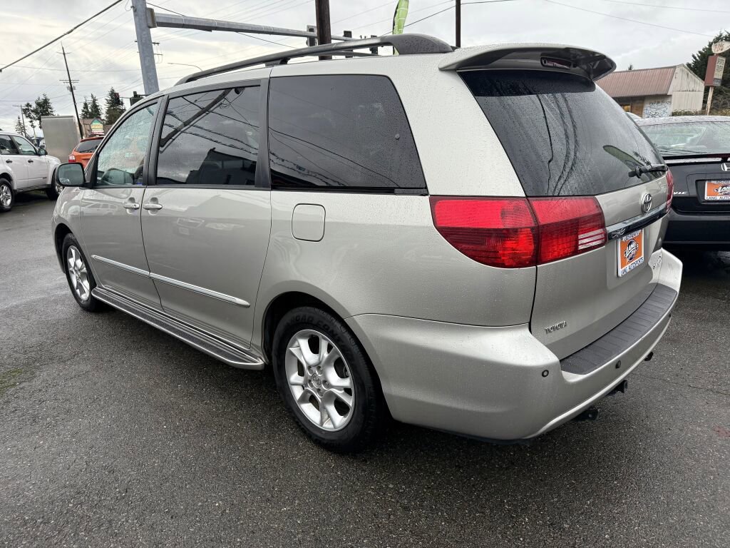 Used 2005 Toyota Sienna XLE Limited image 5