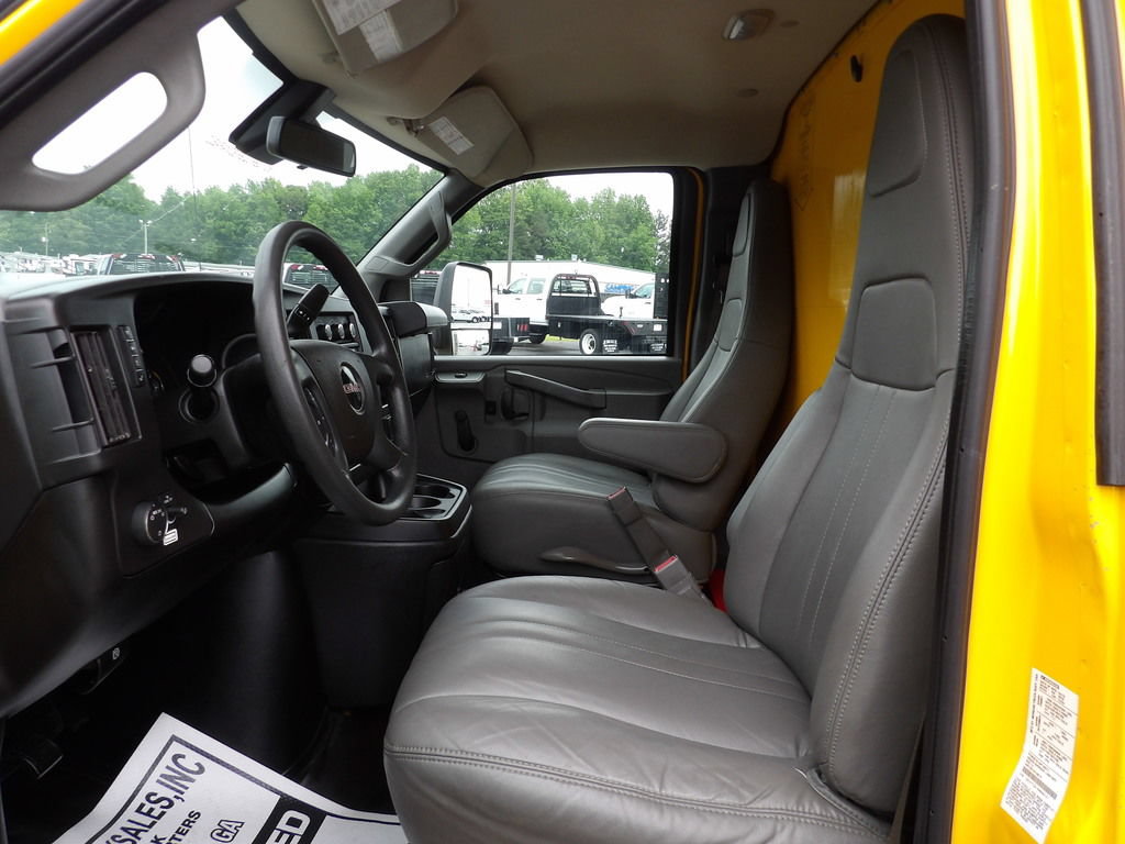 Used 2019 GMC Savana 3500 Extended w/ Driver Convenience Package RWD image 16