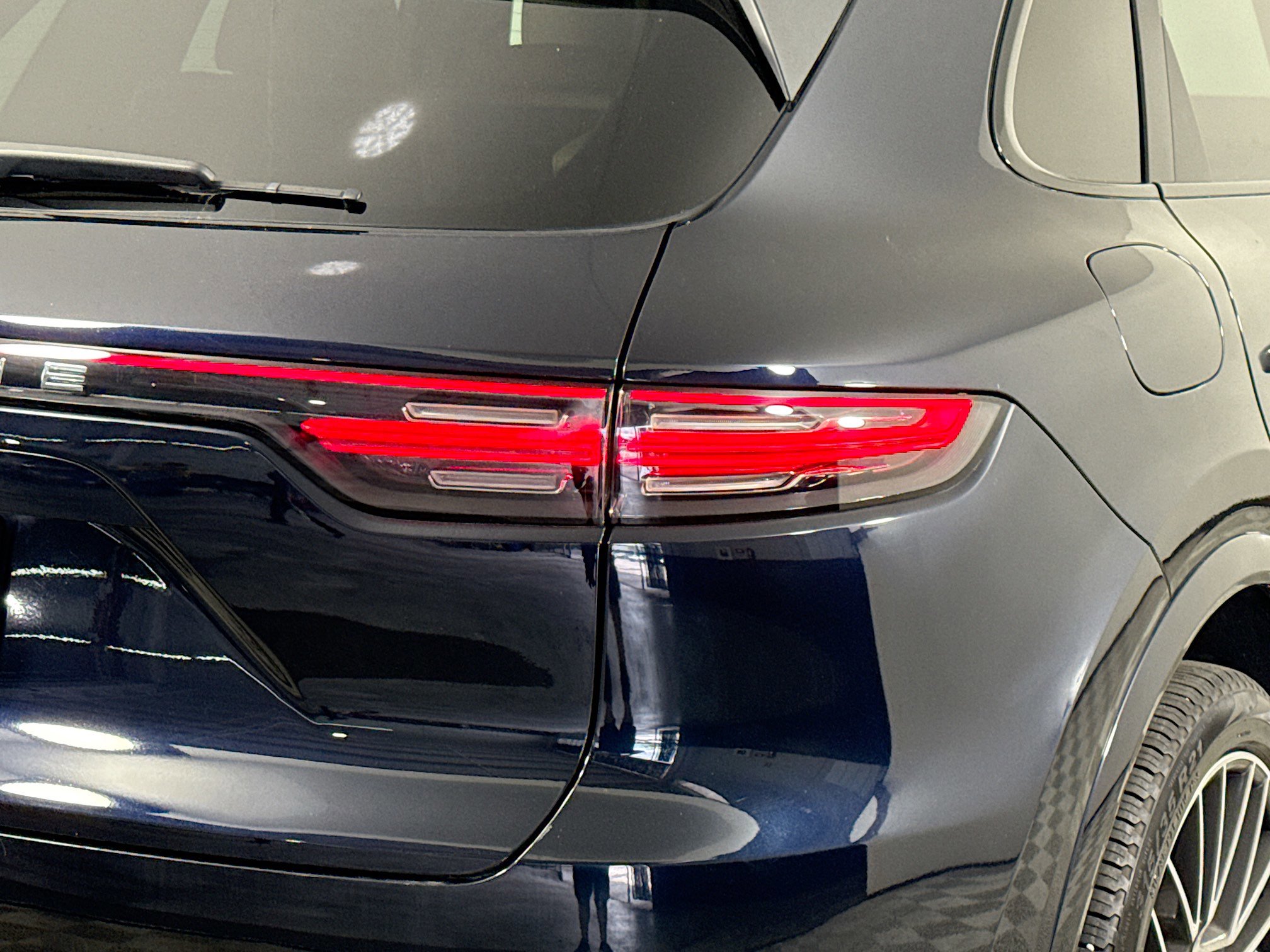 Used 2020 Porsche Cayenne image 32