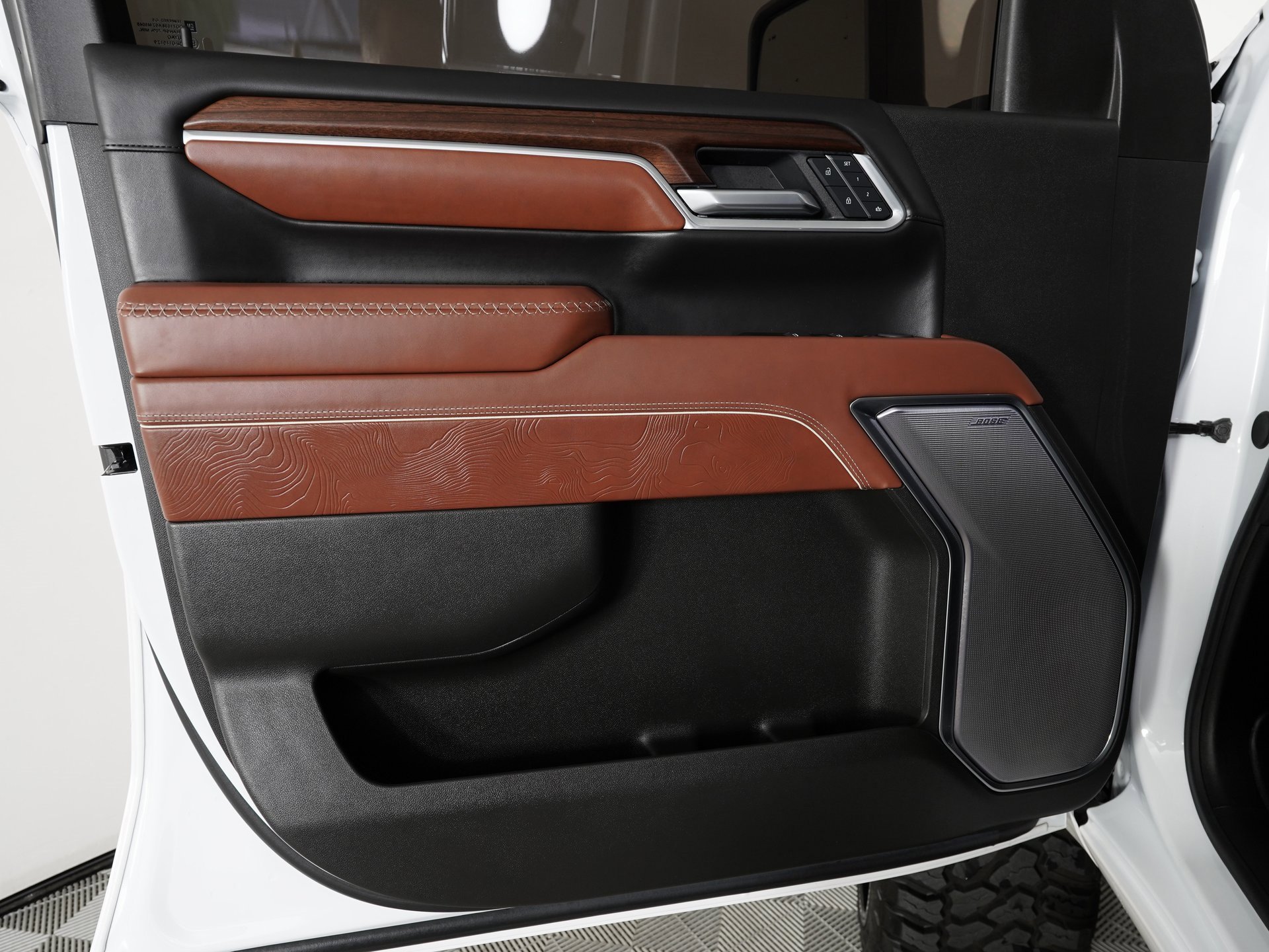 Used 2025 GMC Sierra 3500 Denali Ultimate image 13