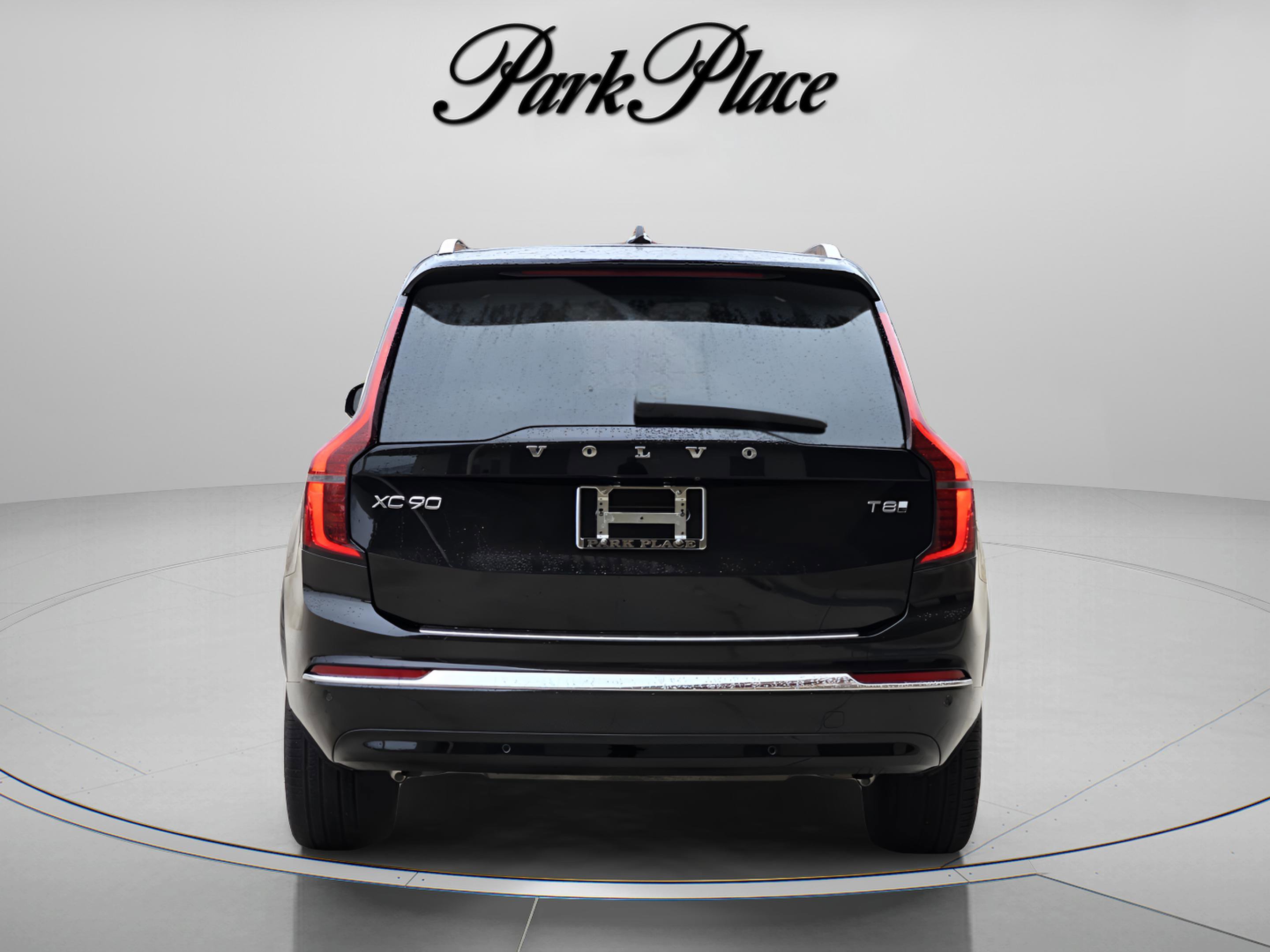 New 2025 Volvo XC90 T8 Core w/ Protection Package image 4
