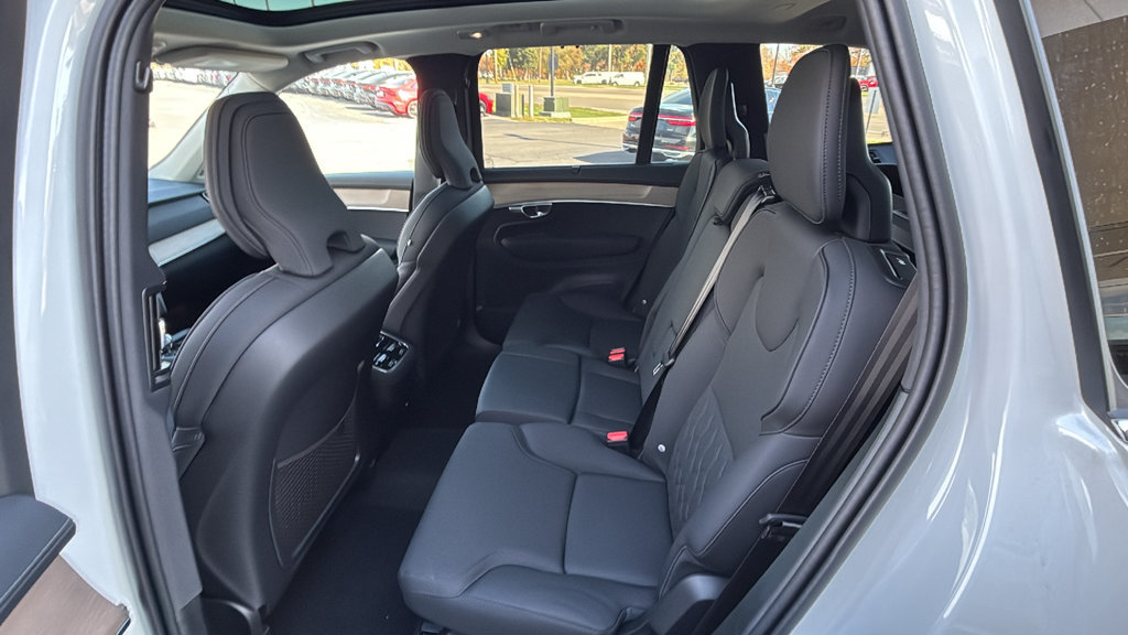 New 2027 Volvo XC90 B6 Plus AWD/4WD image 10