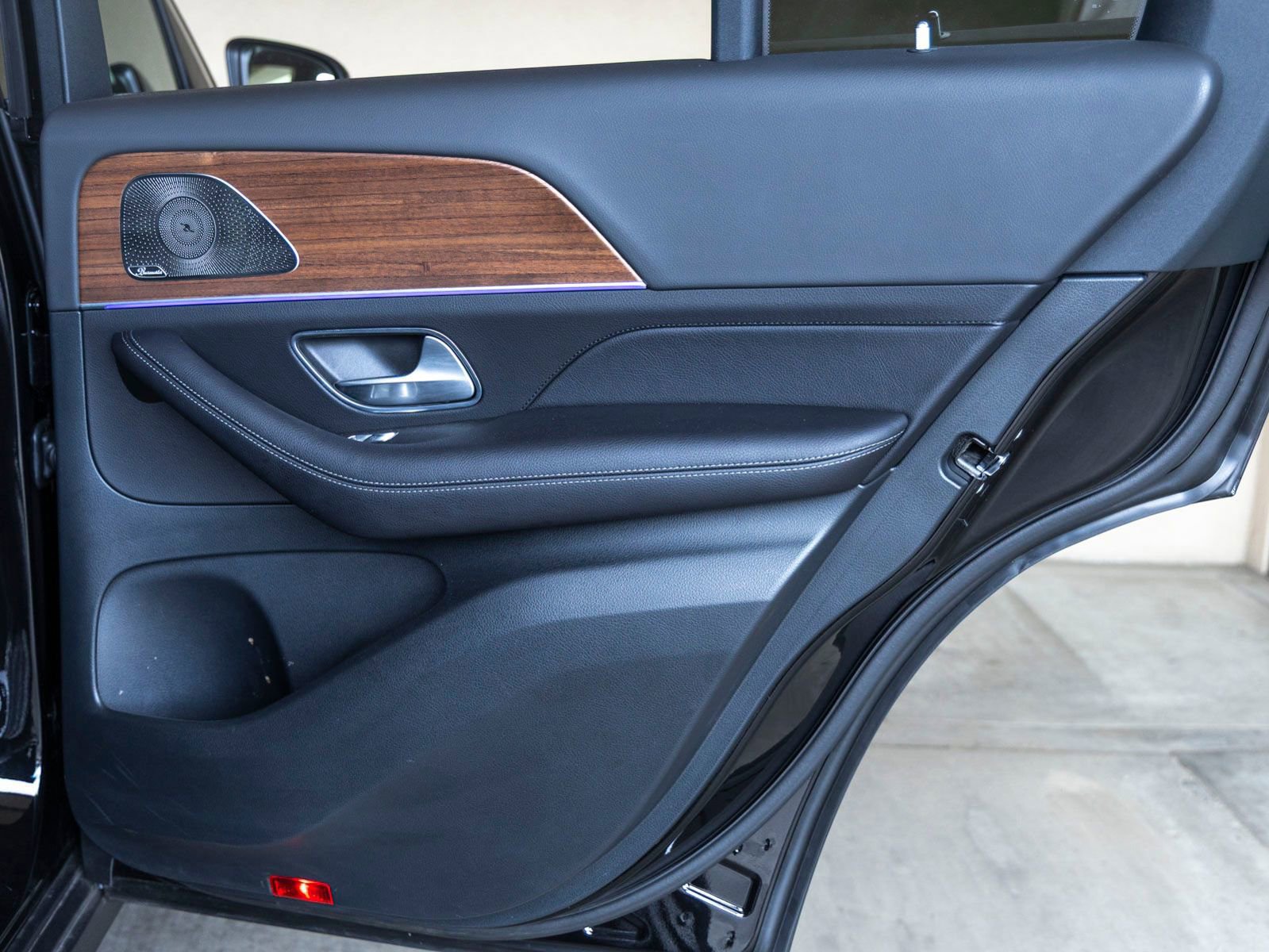 Used 2025 Mercedes-Benz GLE 350 4MATIC image 23