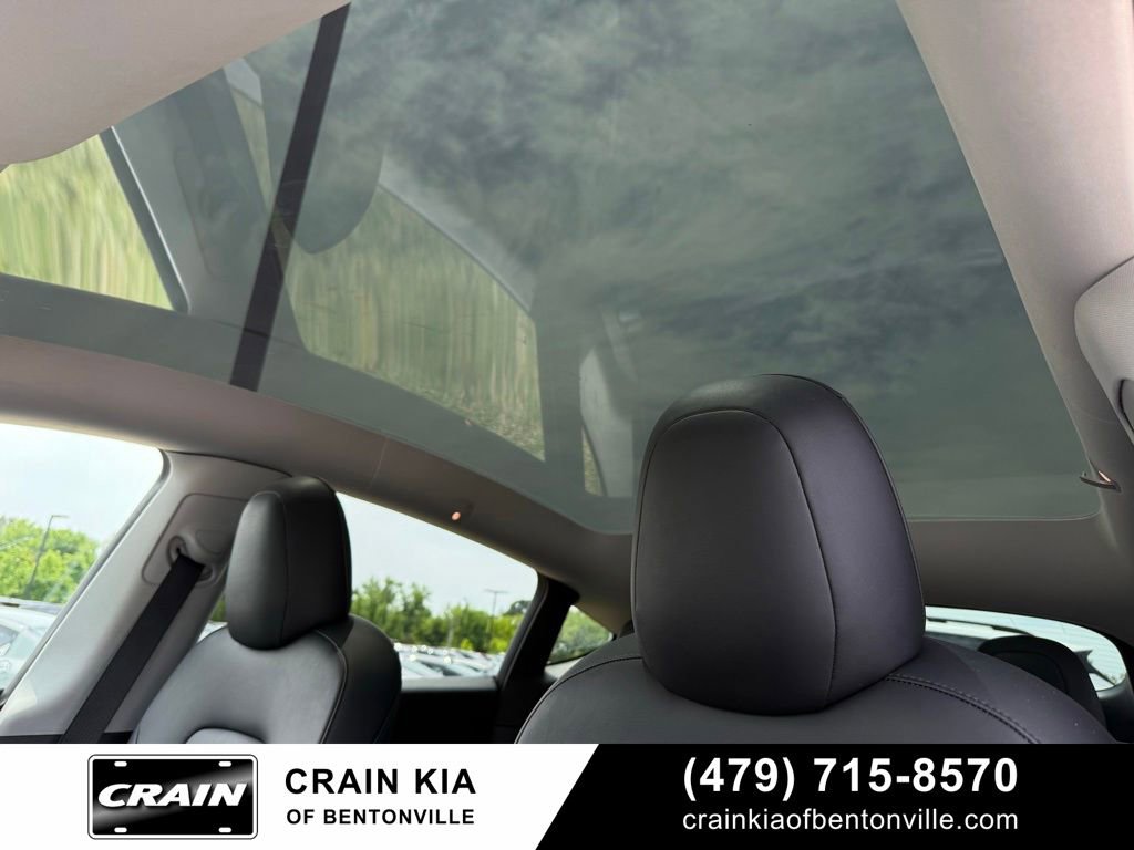 Used 2022 Tesla Model Y Long Range AWD/4WD image 18