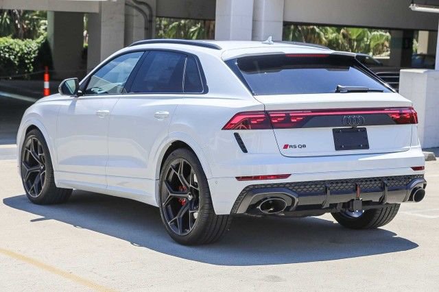 New 2025 Audi RS Q8 performance image 6