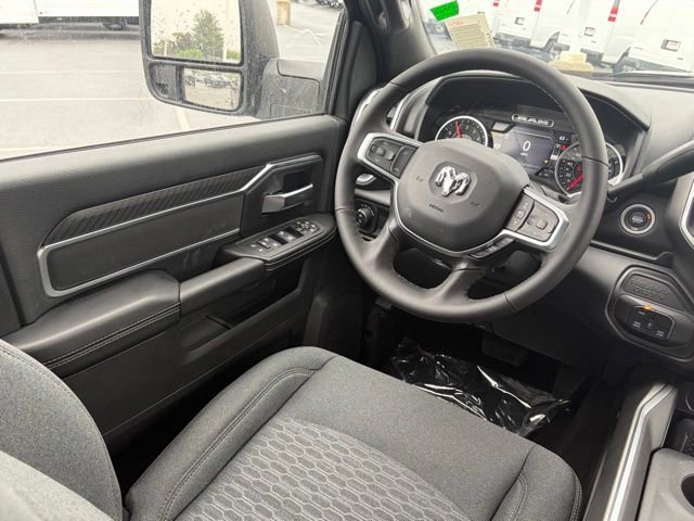 New 2026 RAM 2500 Big Horn AWD/4WD image 33