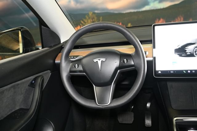 Used 2022 Tesla Model Y Long Range AWD/4WD image 60