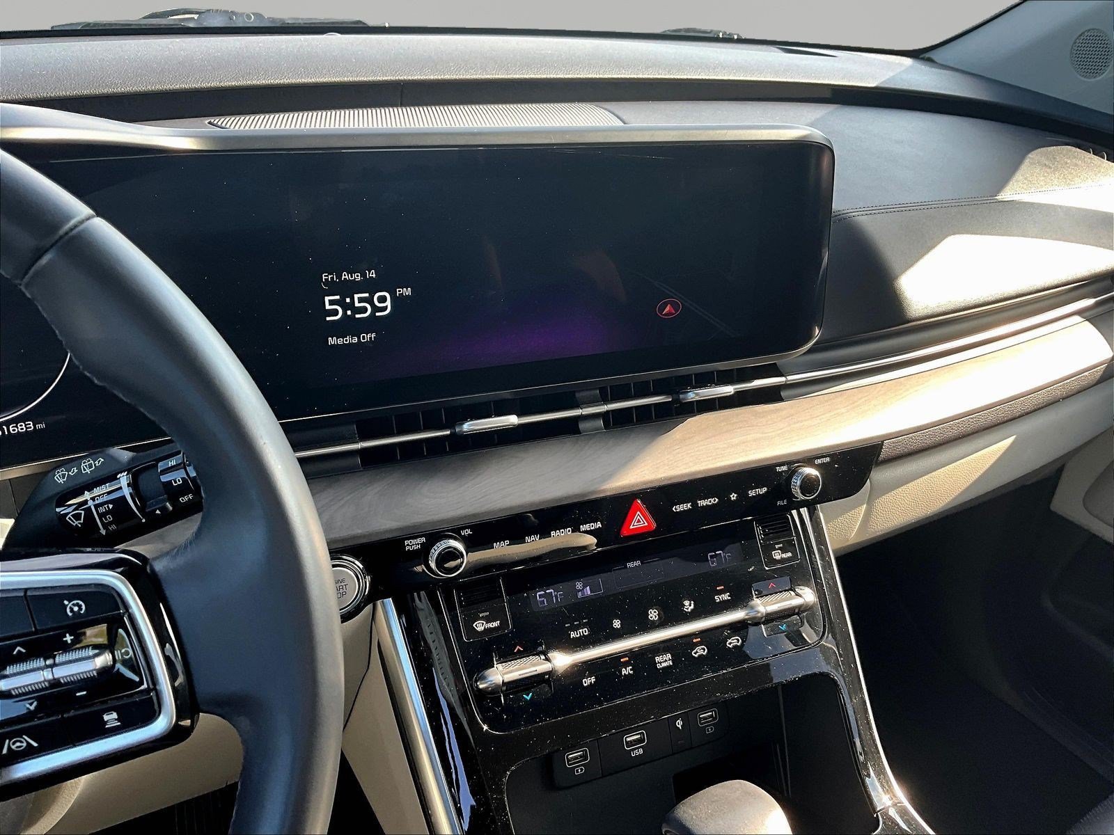 Used 2023 Kia Carnival SX FWD image 9