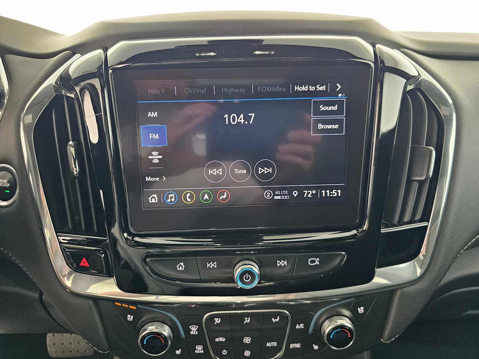 Used 2023 Chevrolet Traverse Premier image 27