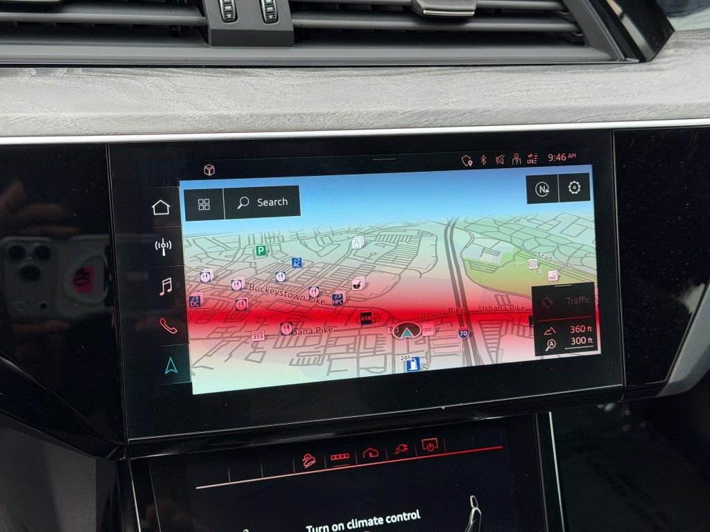 Certified 2022 Audi e-tron Premium image 29