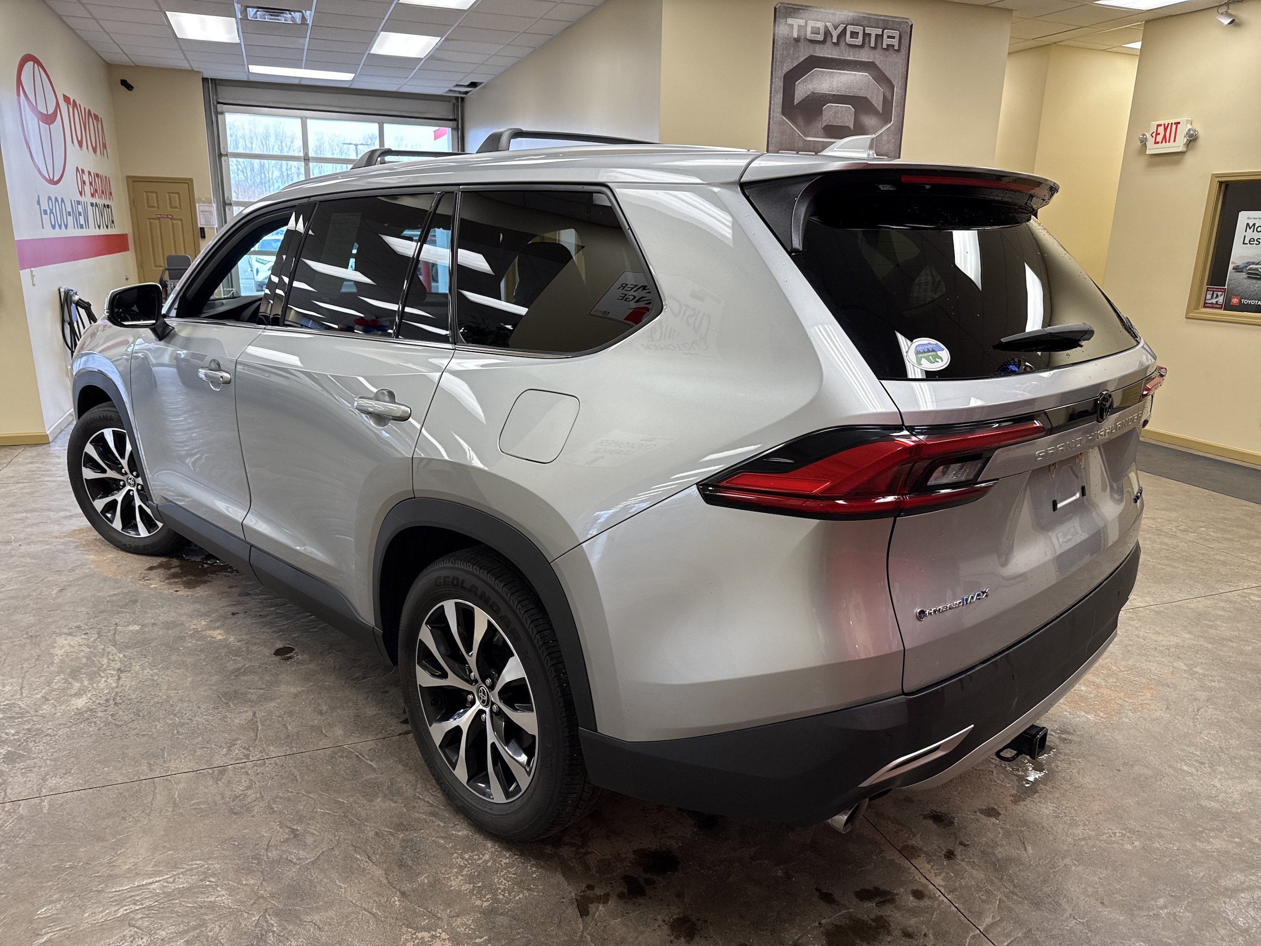 Used 2024 Toyota Grand Highlander AWD Hybrid image 7