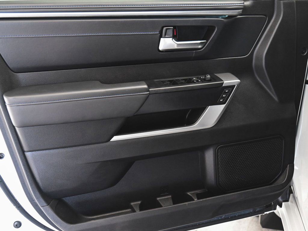 Used 2025 Toyota Tundra Platinum image 8