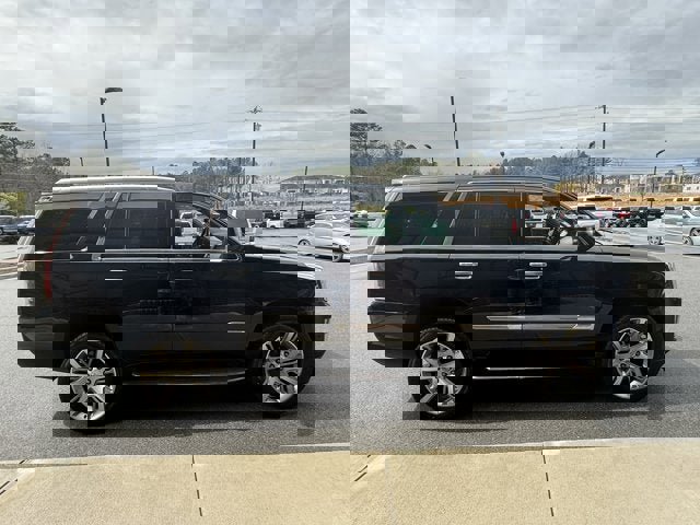 Used 2018 Cadillac Escalade Luxury image 7