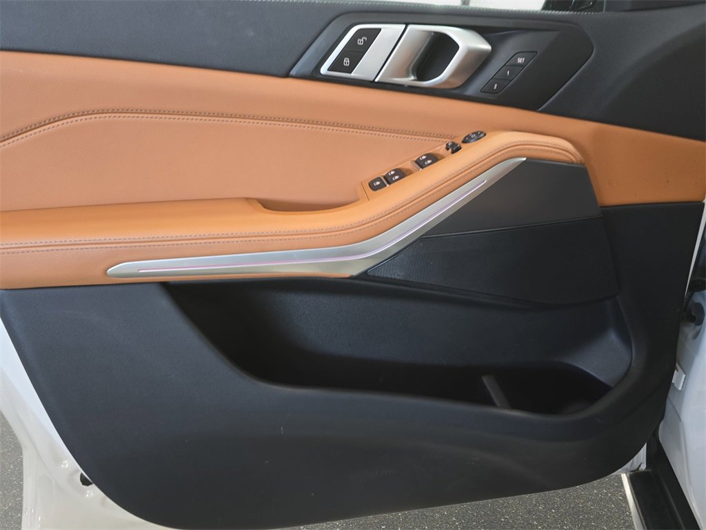 Used 2022 BMW X5 sDrive40i w/ Premium Package image 23