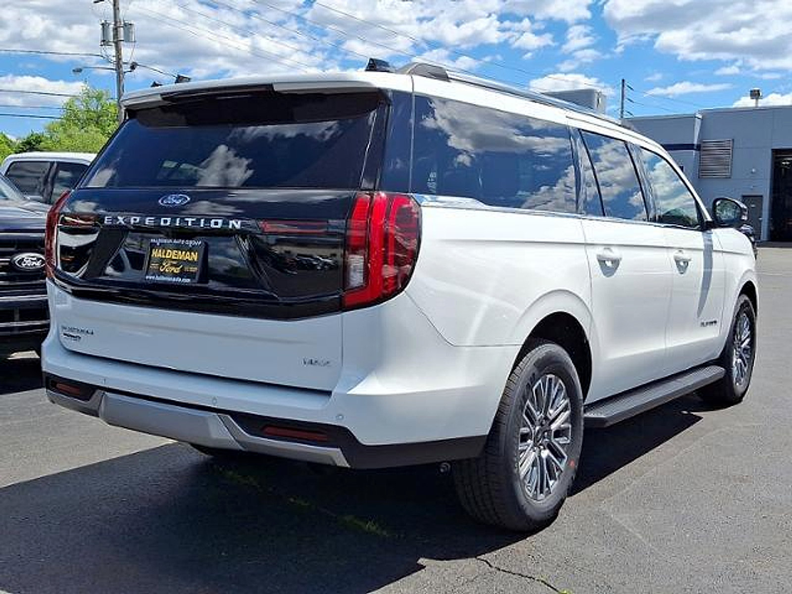 New 2026 Ford Expedition Max Platinum AWD/4WD image 4